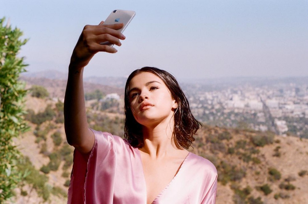 Instagram @selenagomez