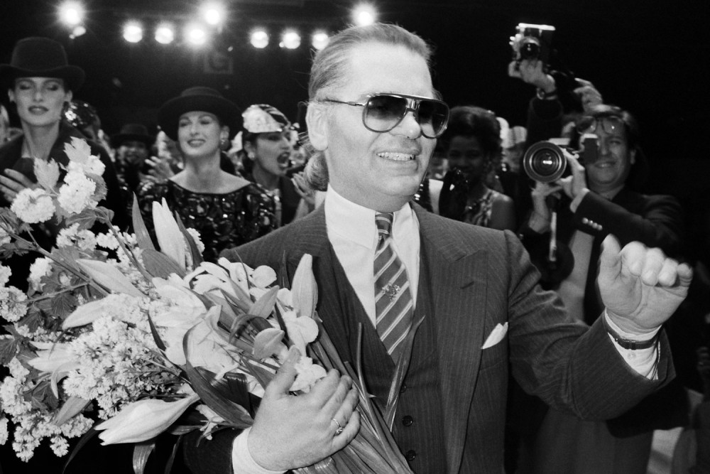 「老佛爺」Karl Lagerfeld的離逝揭開職場殘酷現實!輝煌如他也有被取代的一天!