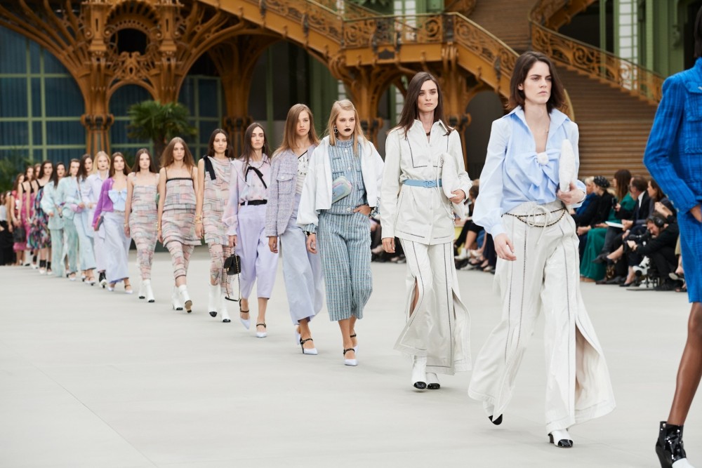 告別「老佛爺」!CHANEL攜手Virginie Viard展開全新旅程!