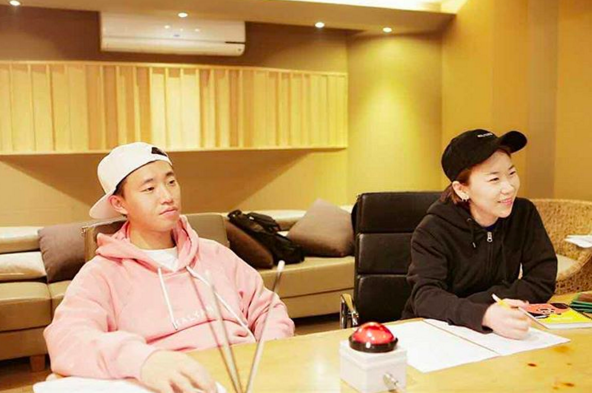 instagram https://www.instagram.com/p/BEn4CaMMFel/?taken-by=kang_gary8888