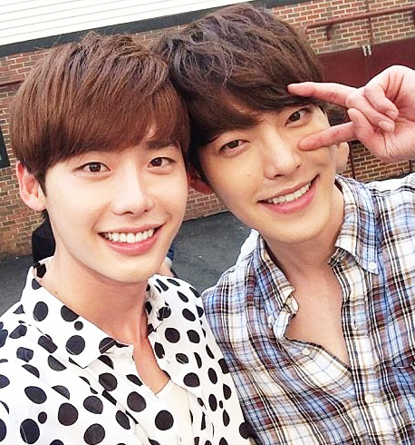 joins http://news.joins.com/article/12247568