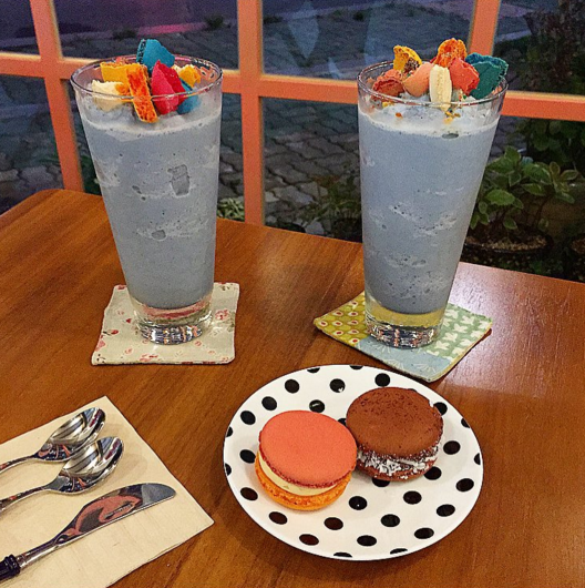 instagram https://www.instagram.com/p/64z9AOBnC_/?tagged=%EC%95%84%ED%9D%90%EB%A0%88