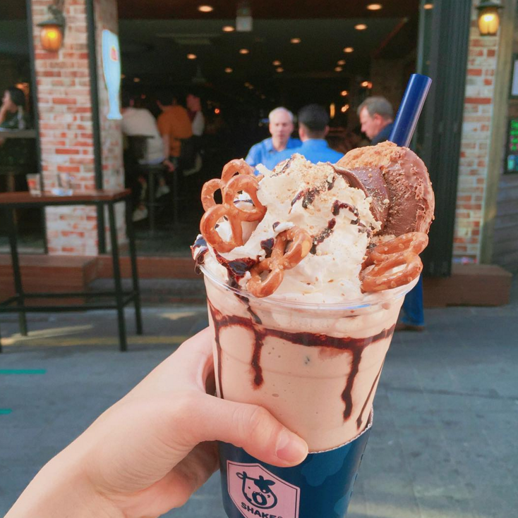 instagram https://www.instagram.com/p/BE3GofLm2Og/?tagged=oshake