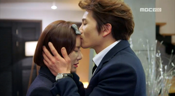 KILL ME HEAL ME KISS