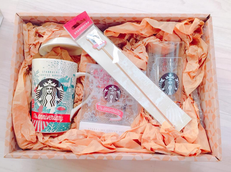 starbucks-17anniversary-cup-