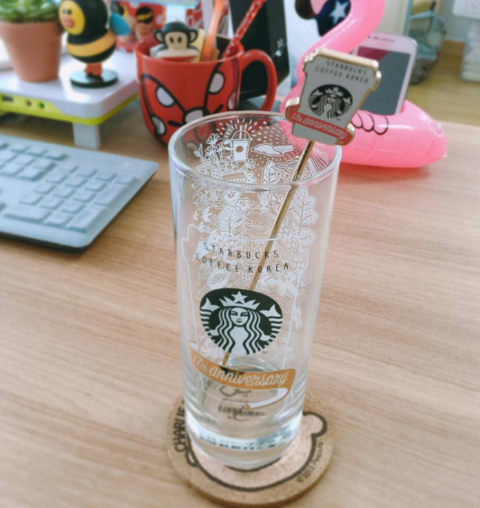 starbucks-17anniversary-cup-