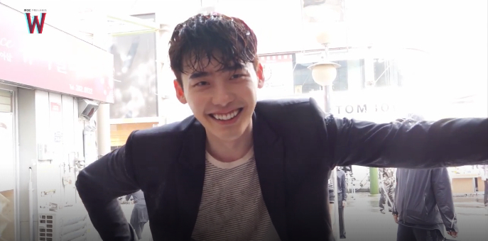 w behind the screen 2