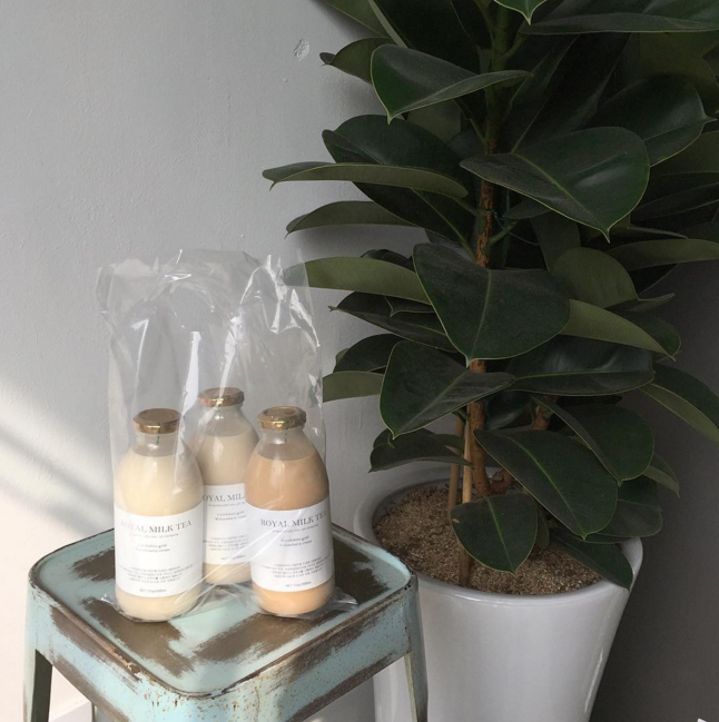 royalmilktea-bottle-