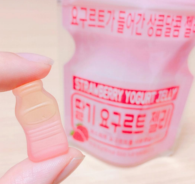 strawberry-yogurt-jelly-