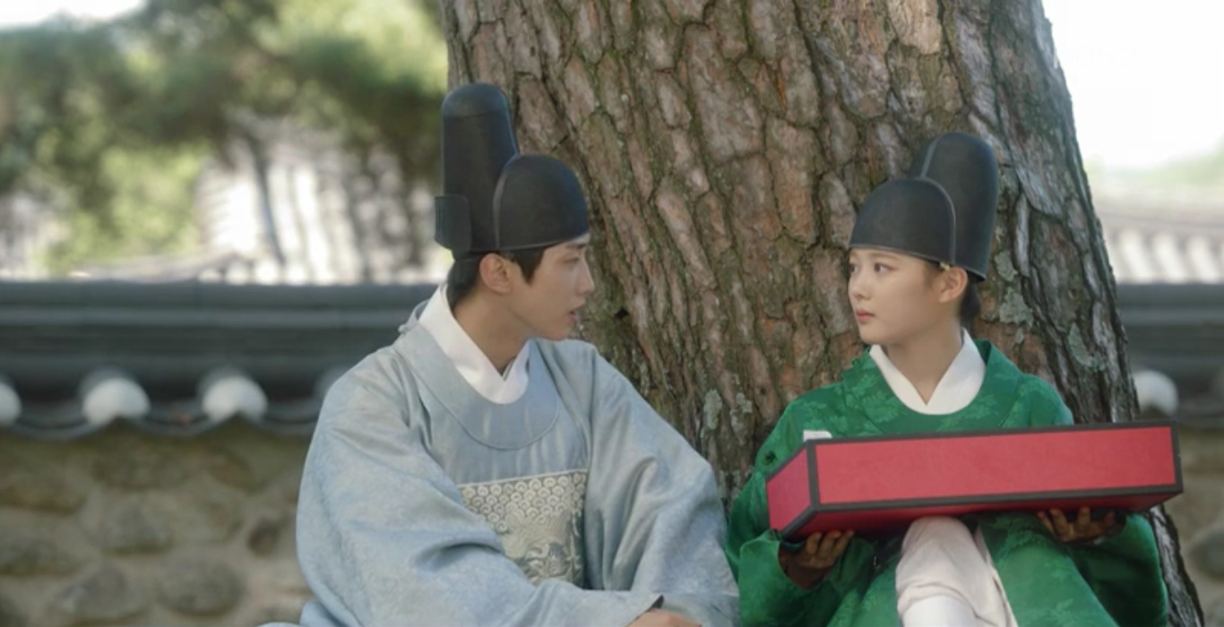 love-in-the-moonlight