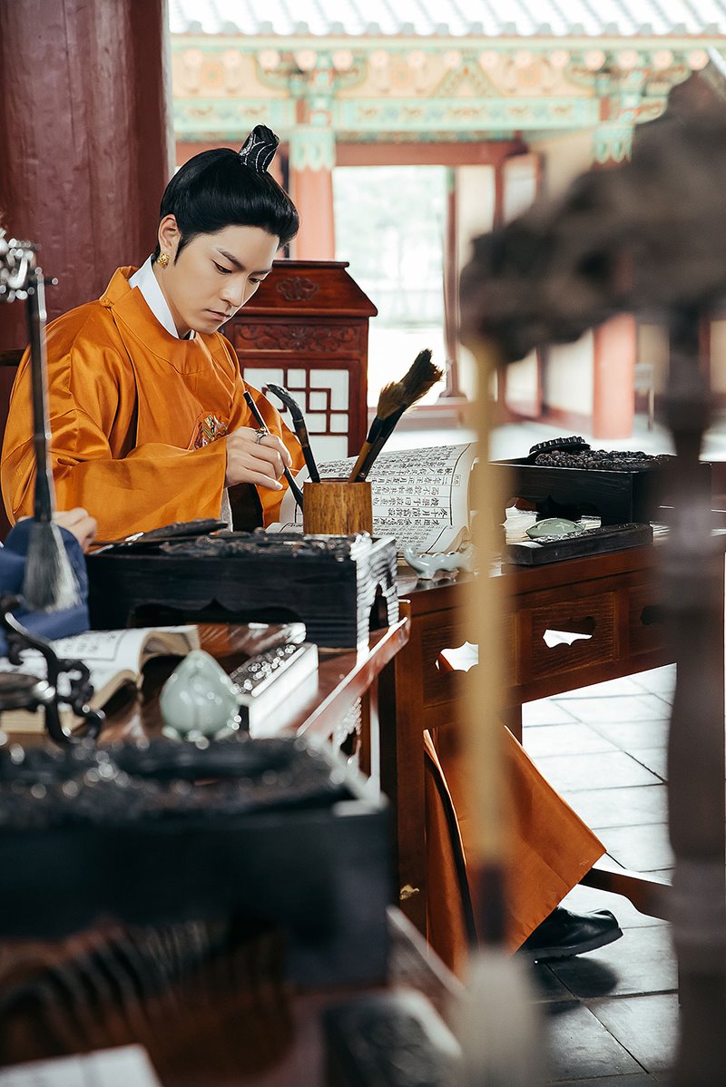 hongjonghyun-behind-cut-