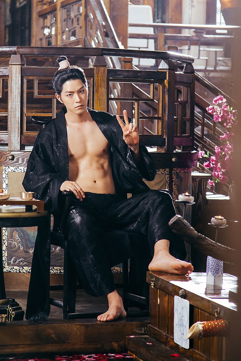 hongjonghyun-behind-cut-