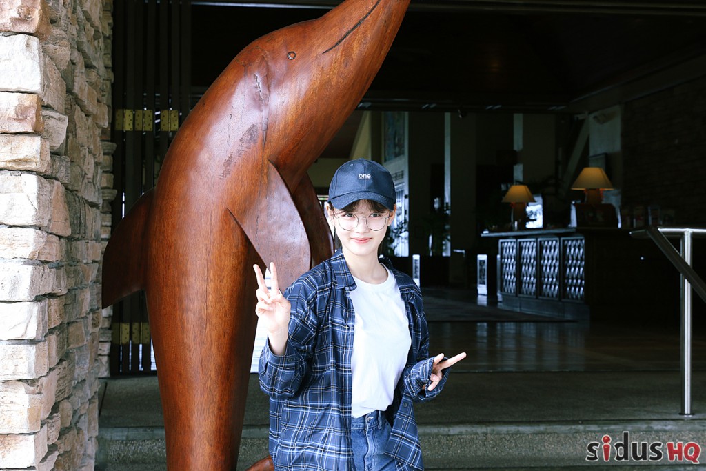 Kim Yoo-jung singles 8