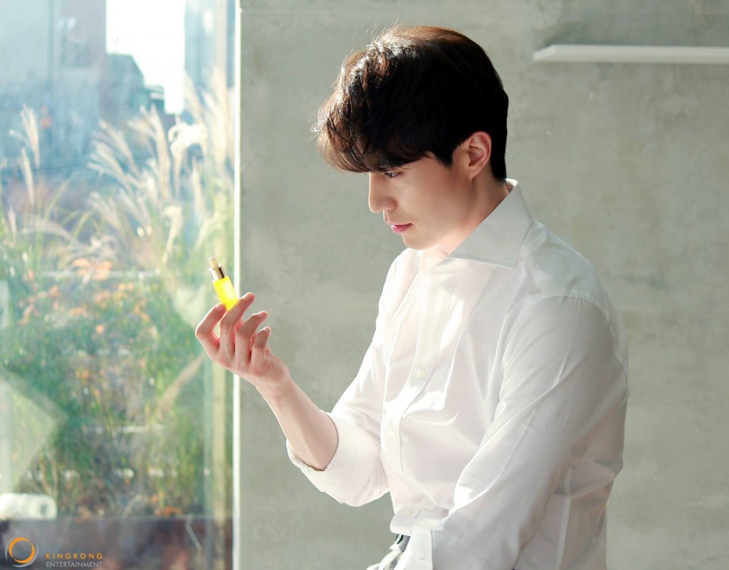 Lee Dong-wook cf 4