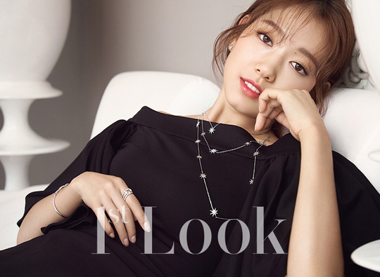 parkshinhye 1st look 2