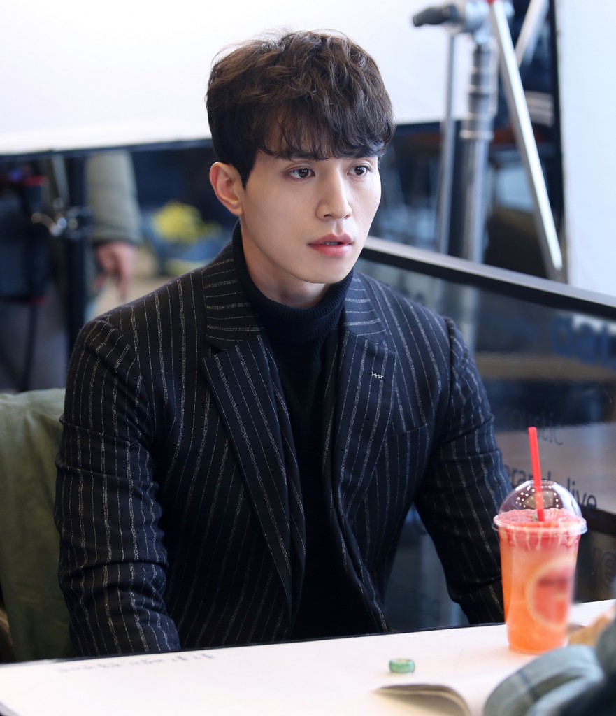 guardian lee dong wook behind 3
