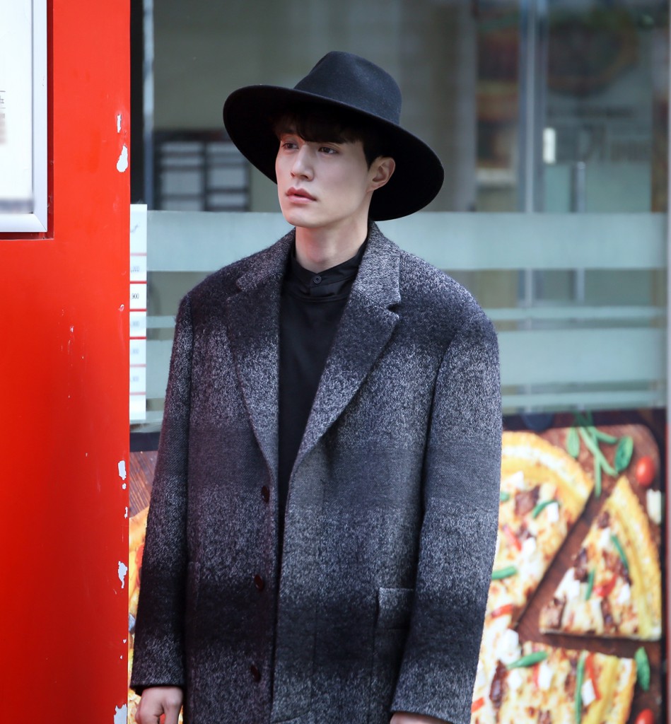 guardian lee dong wook behind 12