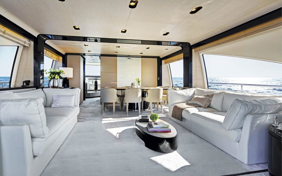 Designed for elegance and comfort, the Azimut 80 Flybridge is also engineered according to the highest standards applied in the recreational industry for production boats.