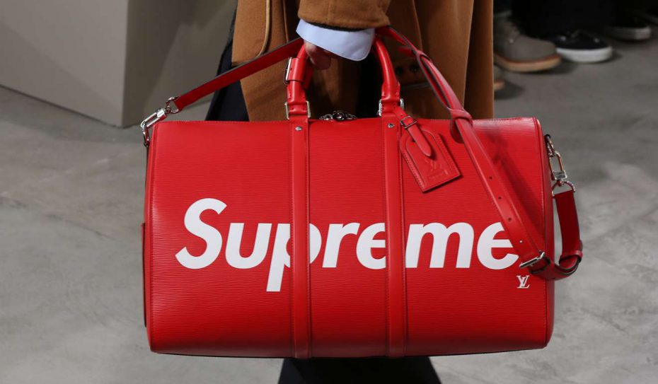 Gone is the brown Louis Vuitton signature colourway and in comes the distinct red Supreme colour scheme.