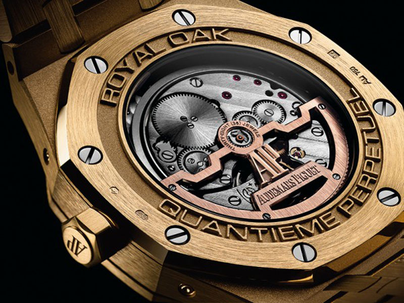 luxuo-idaudemar-piguet-royal-oak-caseback