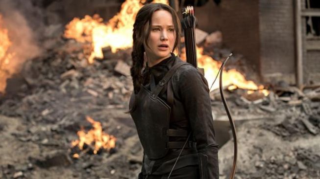 Jennifer Lawrence dalam film The Hunger Games