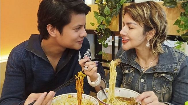 Barbie Kumalasari dan Erevano. [Instagram]
