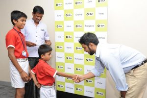 Nitesh Prakash with the children benefited from Neev