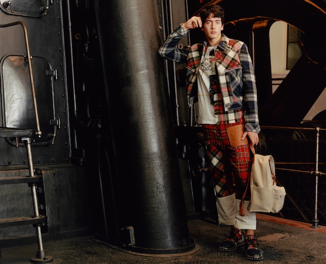 Gear up for fall with Loewe’s new Tartan collection Gear up for fall with Loewe’s new Tartan collection