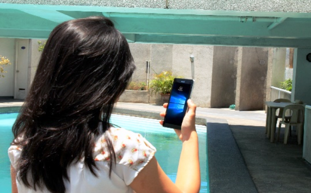 Microsoft adds Messaging Everywhere function to Windows 10 Mobile Insider Preview build