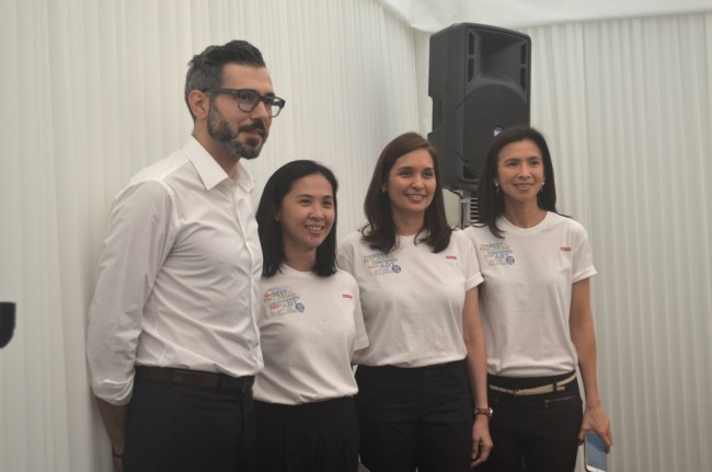 Christian Capelli, country head of Julius Baer Bank, one of the co-presentors of Art Fair Philippines, with Philippine Art Events Inc. members Dindin Araneta, Lisa Periquet, and trickie Lopa. Photo by Romsanne Ortiguero, InterAksyon.com.