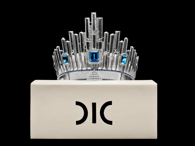 Majestic diamonds and sapphire crown made by Diamonds International Corporation for Miss Universe 2015. Photo courtesy of the Czech Embassy in Manila. 