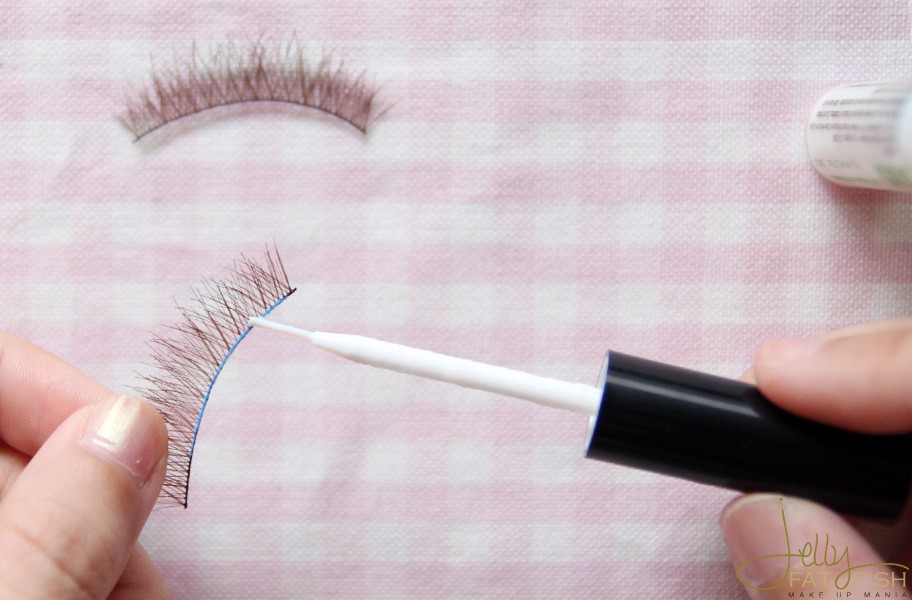 ขนตาปลอม