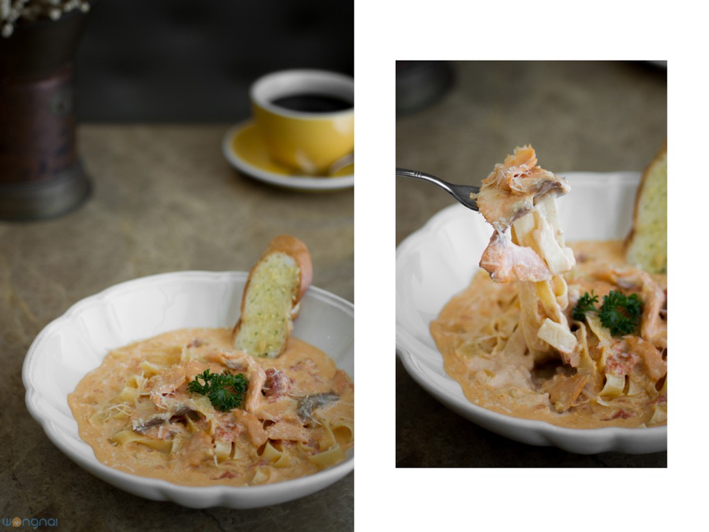 “Fettu Smoked Salmon Cream” (240.-)