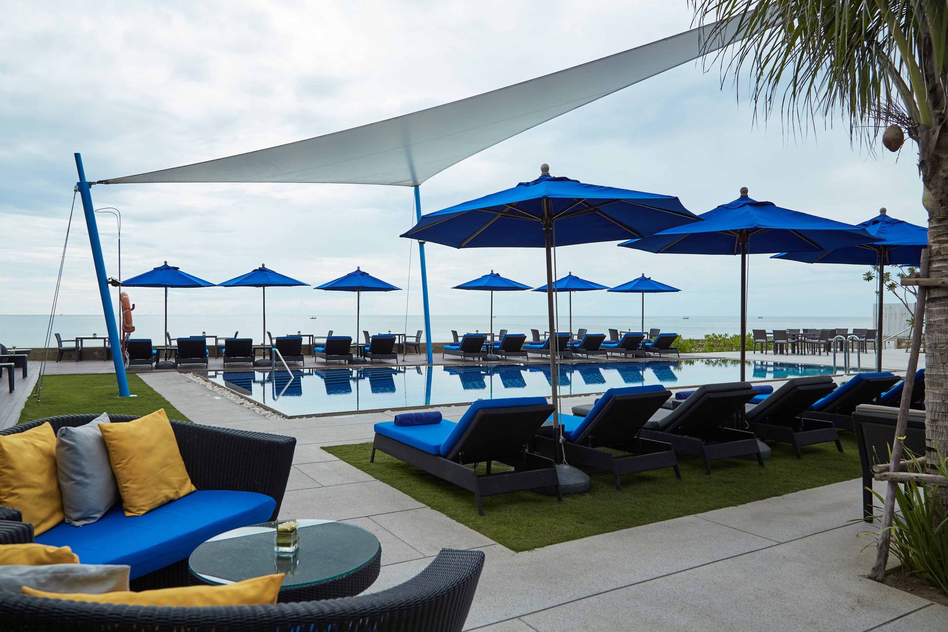 Shoreline Beach Club
