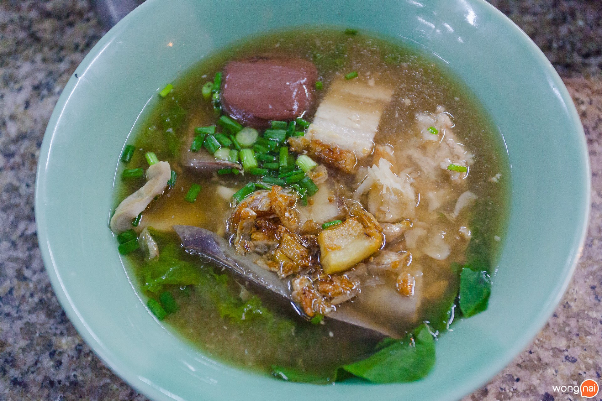 “เกาเหลาเลือดหมู”