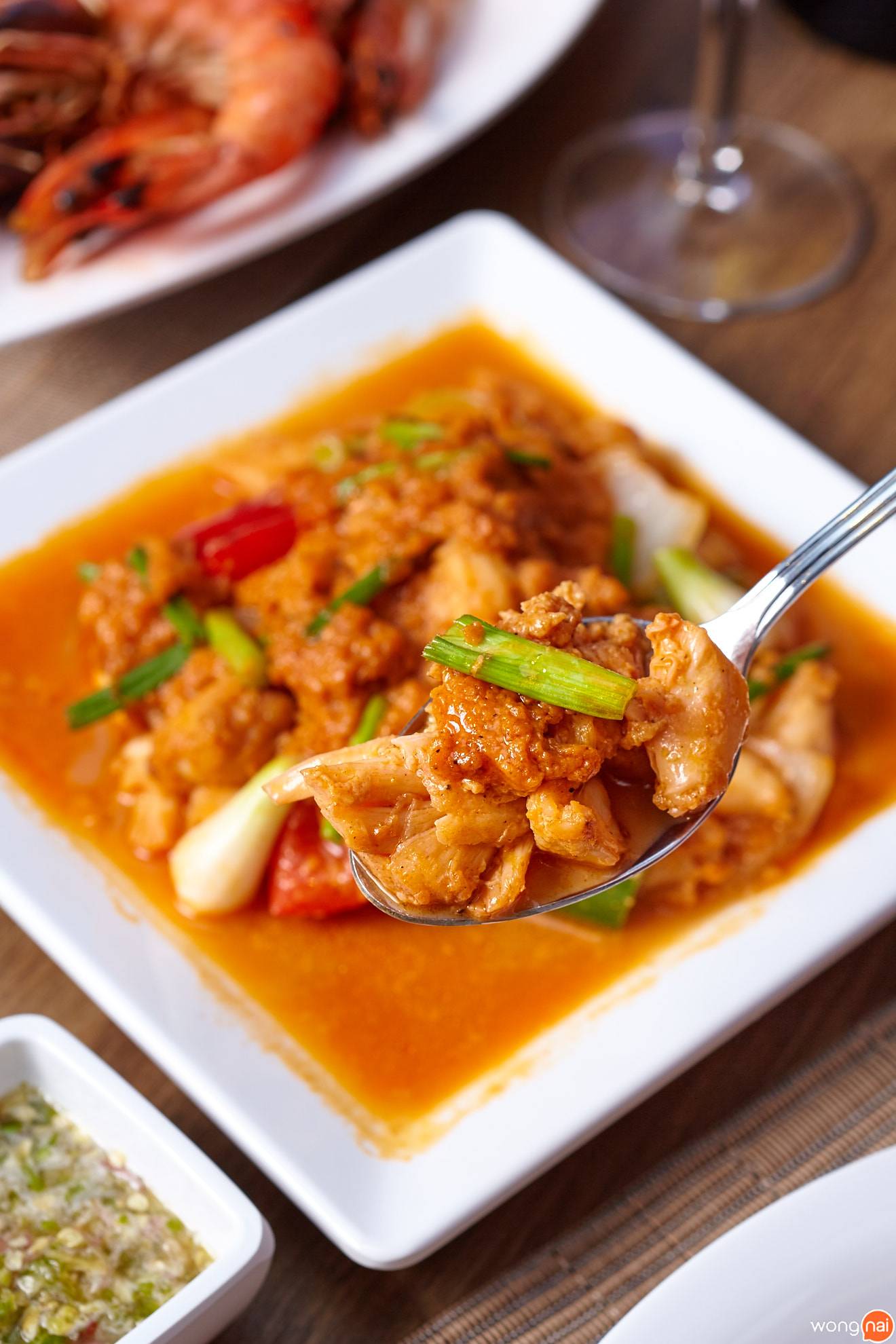 เมนู “ปูผัดผงกระหรี่” ร้าน เพราะดี