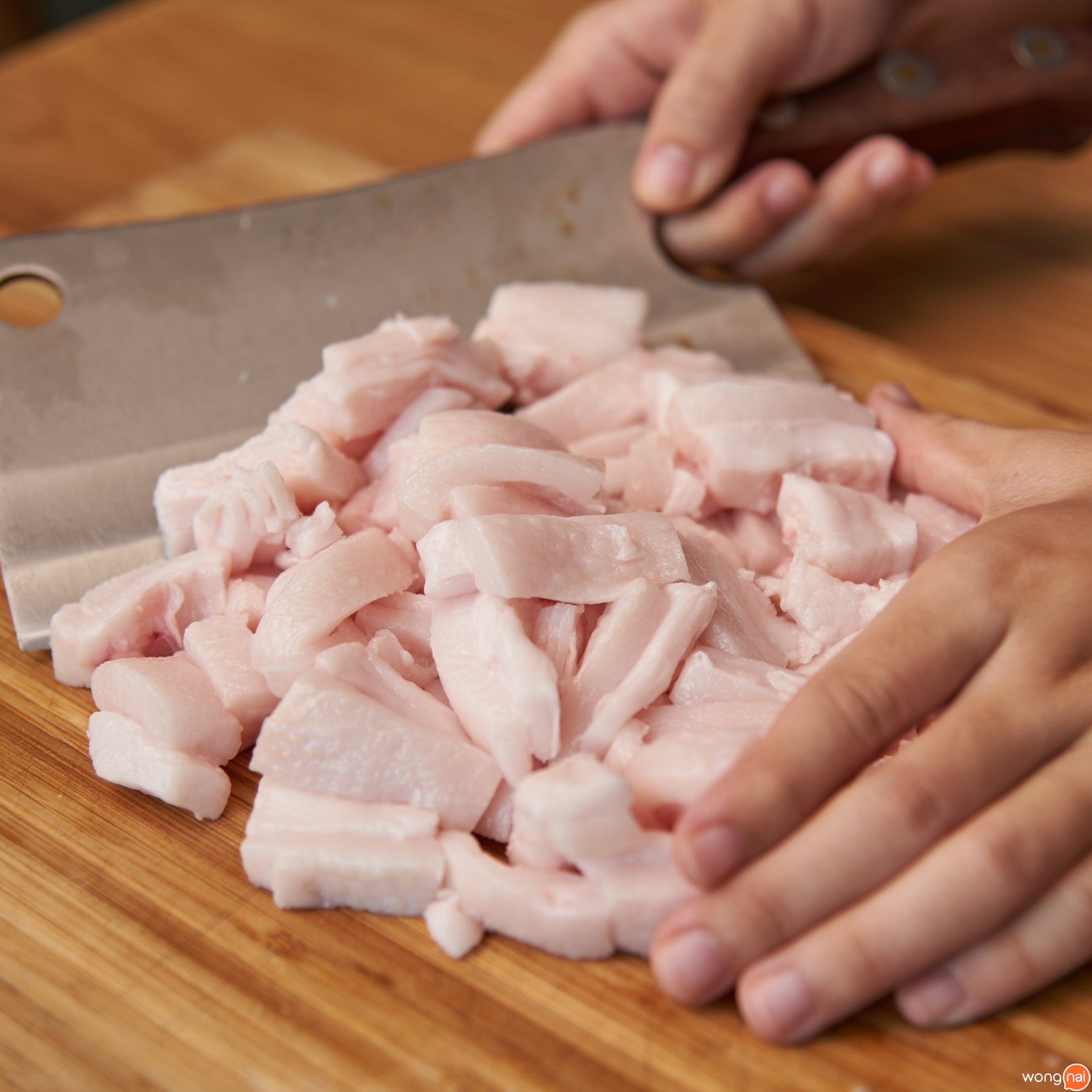 กากหมูเจียว