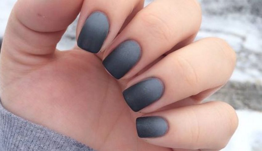 image of 50 สีเล็บสวย ombre nails ไล่เฉดสี สวย..แบบมีสไตล์