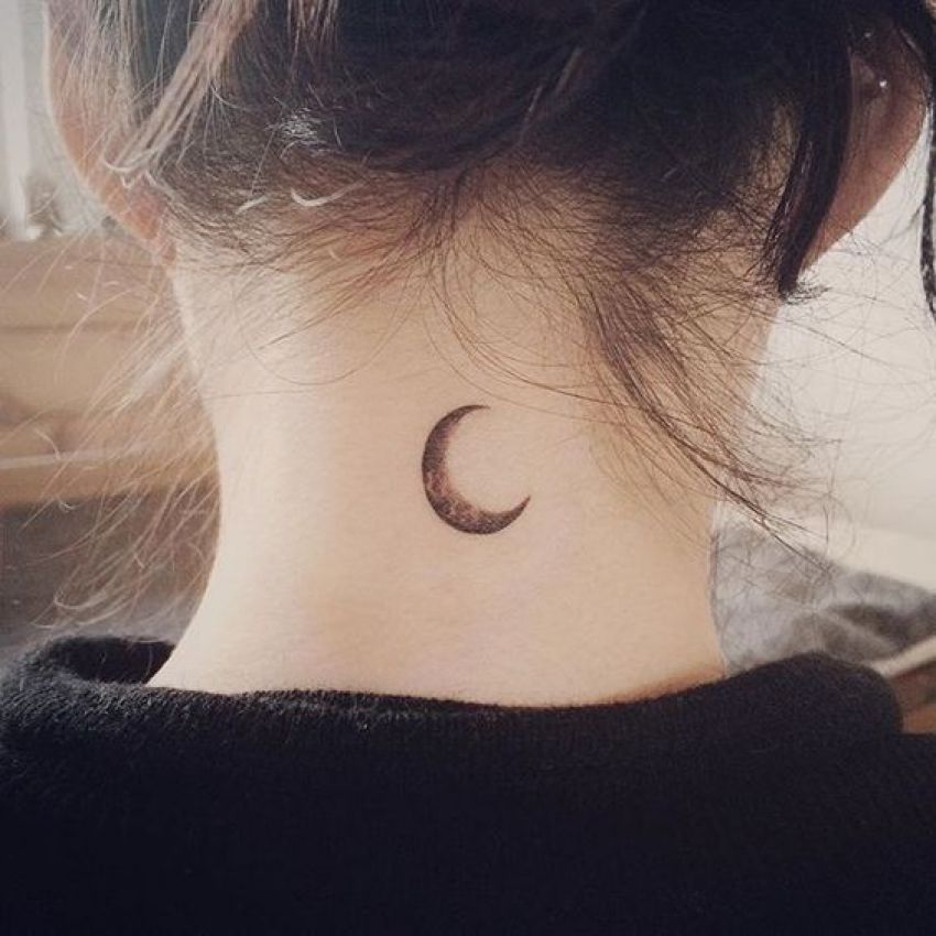 image of 50 รอยสัก Moon lover สำหรับสาวช่างฝัน