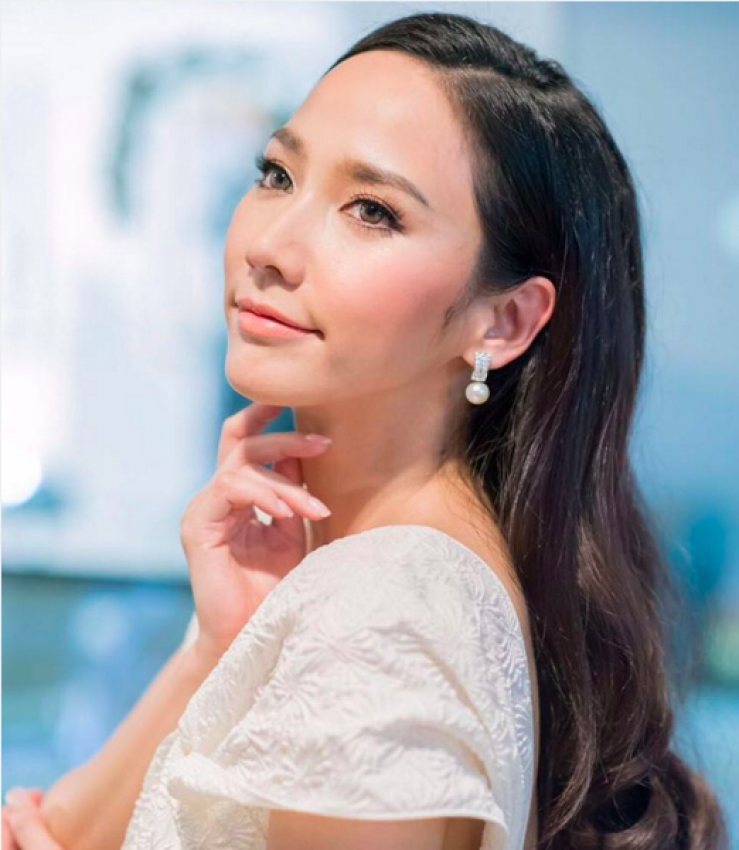 image of 10 ซุปตาร์สวยปัง! เสน่ห์ล้น...ด้วยผมสีดำธรรมชาติ