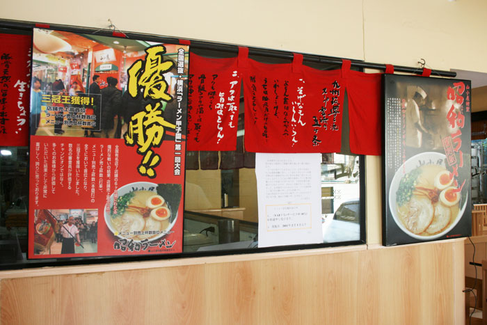 ร้านนี้อร่อยจนดังไกลถึงบ้านเกิดเลยครับ ร้านนี้อร่อยจนดังไกลถึงบ้านเกิดเลยครับ