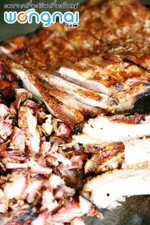 ข้าวหมูแดงชินกิจ หมูกรอบวันนึงขายเป็นสิบโล ข้าวหมูแดงชินกิจ หมูกรอบวันนึงขายเป็นสิบโล