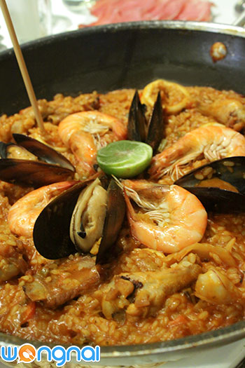 Hola Tapas & Wine Restaurant