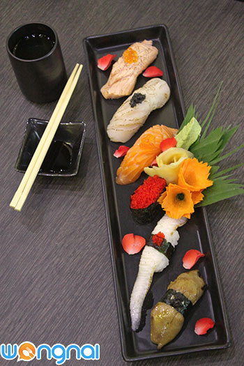 Jiro Raw Bar & Grill