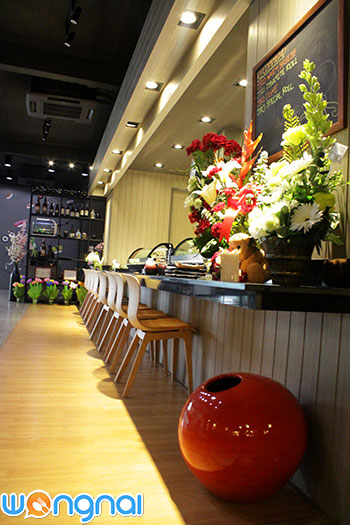 Jiro Raw Bar & Grill