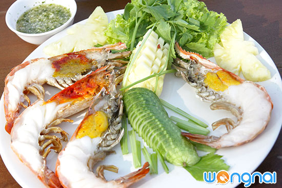 เรือนร่มไทร