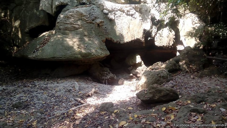 Waterfall1.jpg