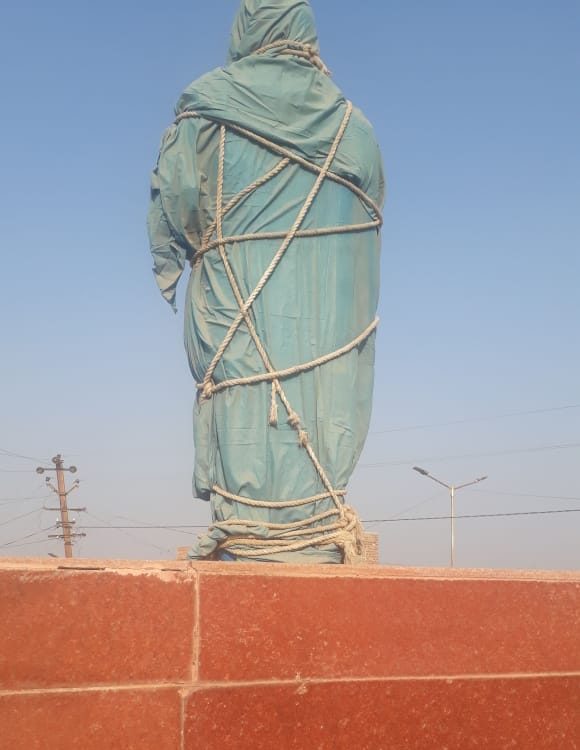 پوکھرن واقع بابا صاحب امبیڈکر کا مجسمہ۔ (فوٹو : مادھو شرما / دی وائر)