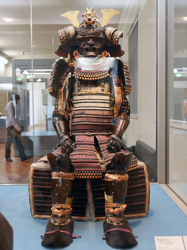 เซ็ตนี้มาครบ ตั้งแต่หมวก หน้ากาก เกราะ สนับขา Japan14_578