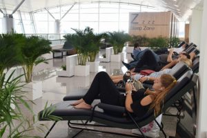 Tan Son Nhat airport's new sleeping zone. 2-1201-1479031598